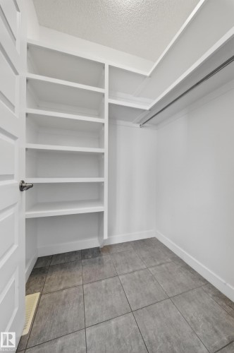 1234 Daniels Crescent, Edmonton, AB - Indoor With Storage