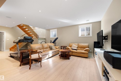 8408 118 Street, Edmonton, AB - Indoor