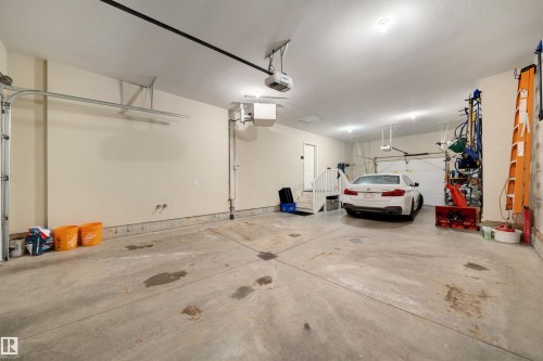 8408 118 Street, Edmonton, AB - Indoor Photo Showing Garage