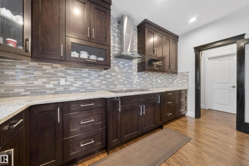 3 Shorewood Crescent, Leduc, AB - Indoor Photo Showing Kitchen