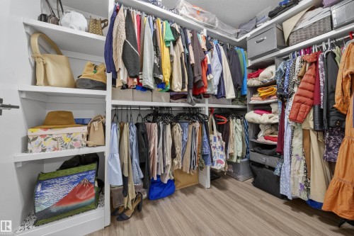 3 Shorewood Crescent, Leduc, AB - Indoor With Storage