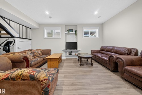 3 Shorewood Crescent, Leduc, AB - Indoor Photo Showing Living Room
