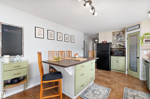 13315 96 Street, Edmonton, AB - Indoor Photo Showing Kitchen