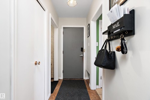 13315 96 Street, Edmonton, AB - Indoor Photo Showing Other Room