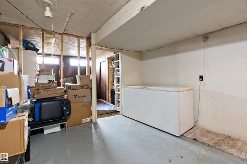 13315 96 Street, Edmonton, AB - Indoor Photo Showing Laundry Room