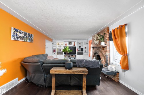 13315 96 Street, Edmonton, AB - Indoor