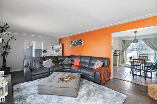 13315 96 Street, Edmonton, AB - Indoor Photo Showing Living Room