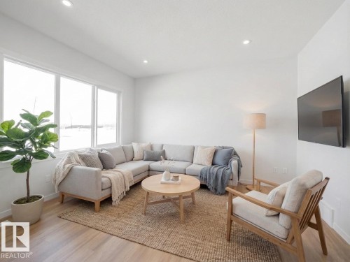 2524 211 Street, Edmonton, AB - Indoor Photo Showing Living Room