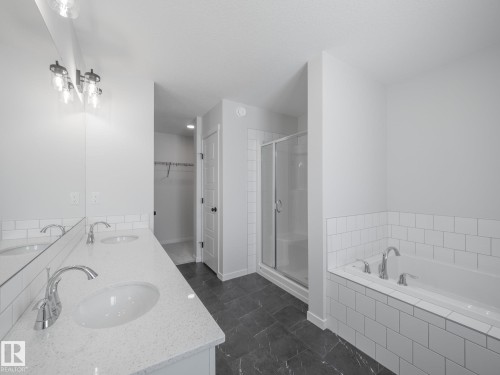 2524 211 Street, Edmonton, AB - Indoor Photo Showing Bathroom