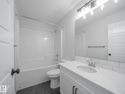 2524 211 Street, Edmonton, AB - Indoor Photo Showing Bathroom