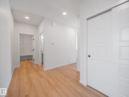 2524 211 Street, Edmonton, AB - Indoor Photo Showing Other Room