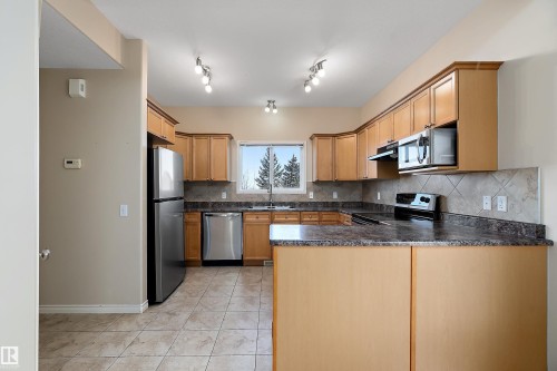 54 Birchglen Crescent, Leduc, AB - Indoor Photo Showing Kitchen