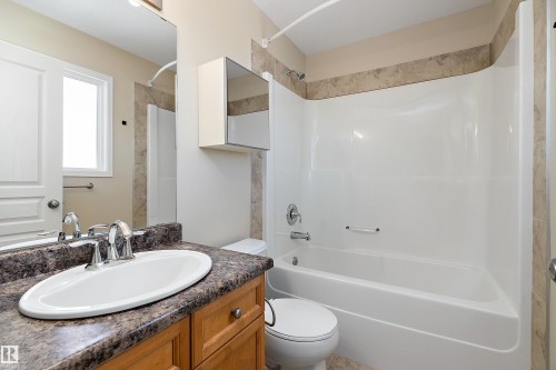 54 Birchglen Crescent, Leduc, AB - Indoor Photo Showing Bathroom