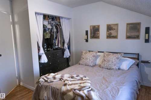 139 Lancaster Terrace, Edmonton, AB - Indoor Photo Showing Bedroom