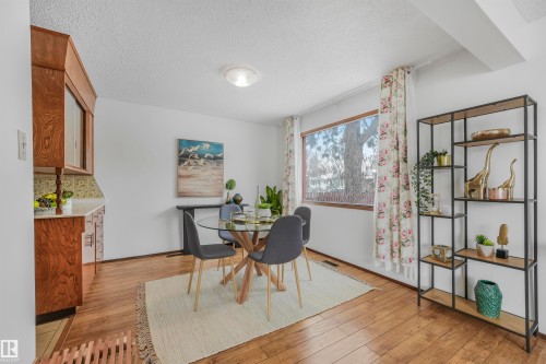 8016 73 Street, Edmonton, AB - Indoor Photo Showing Dining Room