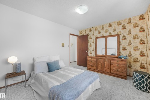 8016 73 Street, Edmonton, AB - Indoor Photo Showing Bedroom