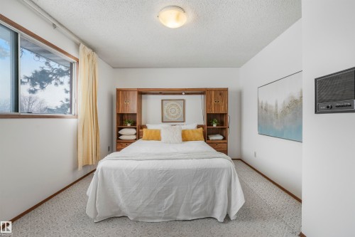 8016 73 Street, Edmonton, AB - Indoor Photo Showing Bedroom
