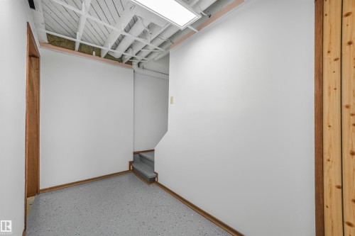 8016 73 Street, Edmonton, AB - Indoor Photo Showing Other Room