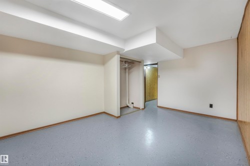 8016 73 Street, Edmonton, AB - Indoor Photo Showing Other Room