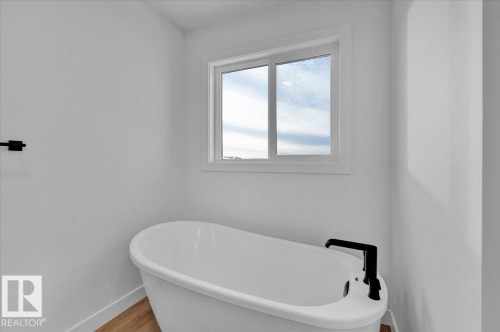 53 Sumac Close, Fort Saskatchewan, AB - Indoor Photo Showing Bathroom