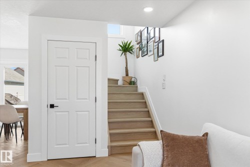 5521 Stevens Crescent, Edmonton, AB - Indoor Photo Showing Other Room