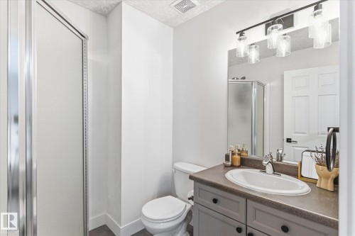 5521 Stevens Crescent, Edmonton, AB - Indoor Photo Showing Bathroom