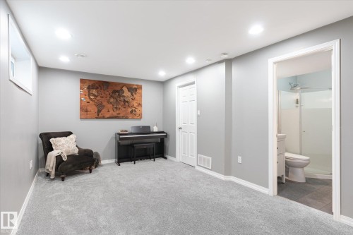 5521 Stevens Crescent, Edmonton, AB - Indoor