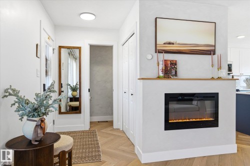 5521 Stevens Crescent, Edmonton, AB - Indoor Photo Showing Other Room