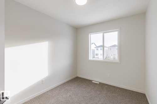 6237 175A Avenue, Edmonton, AB - Indoor Photo Showing Other Room