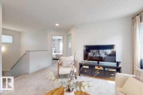 8636 183 Avenue, Edmonton, AB - Indoor Photo Showing Living Room