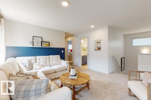 8636 183 Avenue, Edmonton, AB - Indoor Photo Showing Living Room