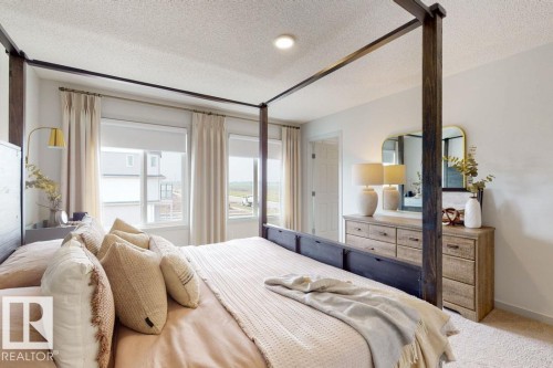8636 183 Avenue, Edmonton, AB - Indoor Photo Showing Bedroom