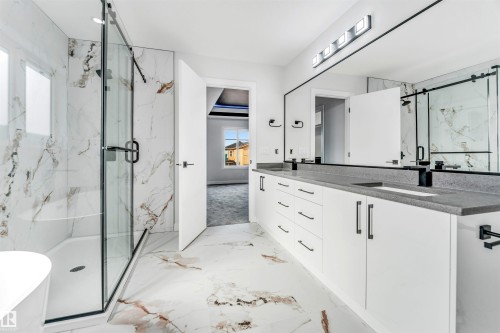 100 Eldridge Point(E), St. Albert, AB - Indoor Photo Showing Bathroom