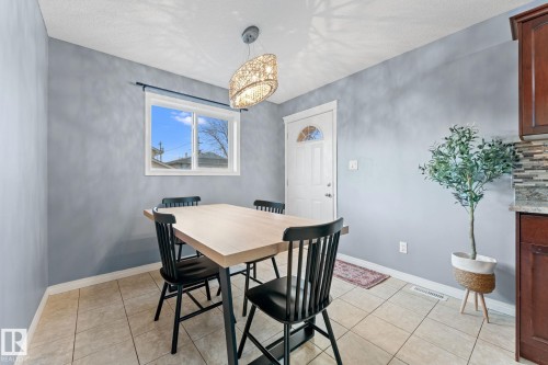 12713 116 Street, Edmonton, AB - Indoor Photo Showing Dining Room