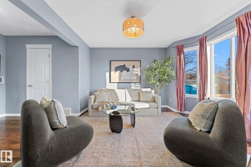 12713 116 Street, Edmonton, AB - Indoor Photo Showing Living Room