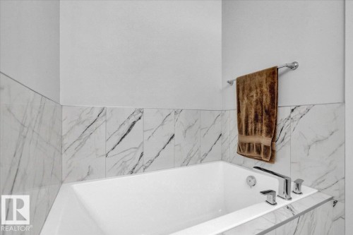 3024 200 Street, Edmonton, AB - Indoor Photo Showing Bathroom