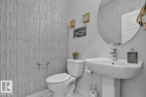 3024 200 Street, Edmonton, AB - Indoor Photo Showing Bathroom