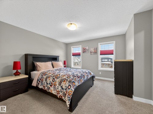 728 Secord Boulevard, Edmonton, AB - Indoor Photo Showing Bedroom