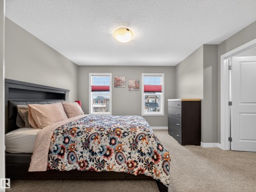 728 Secord Boulevard, Edmonton, AB - Indoor Photo Showing Bedroom