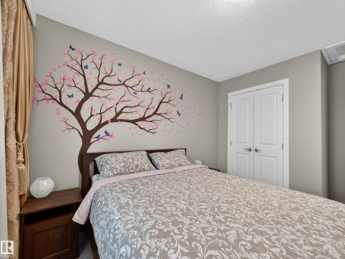 728 Secord Boulevard, Edmonton, AB - Indoor Photo Showing Bedroom