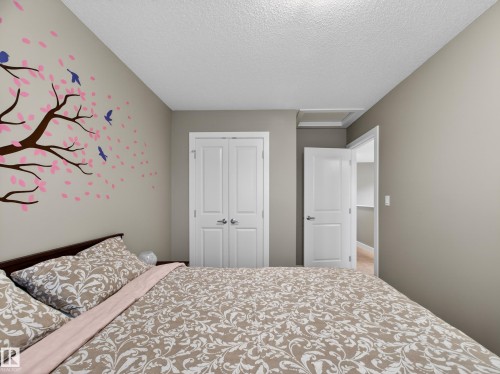 728 Secord Boulevard, Edmonton, AB - Indoor Photo Showing Bedroom