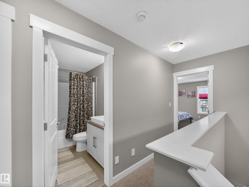 728 Secord Boulevard, Edmonton, AB - Indoor