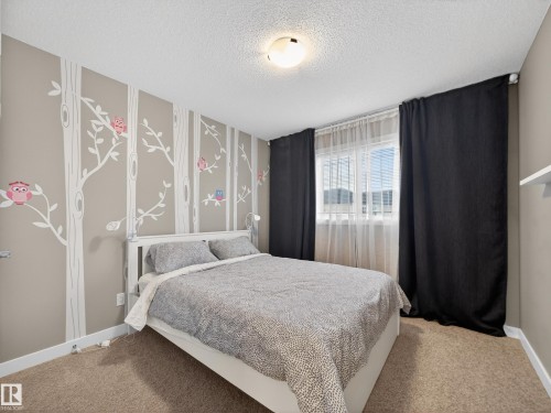 728 Secord Boulevard, Edmonton, AB - Indoor Photo Showing Bedroom