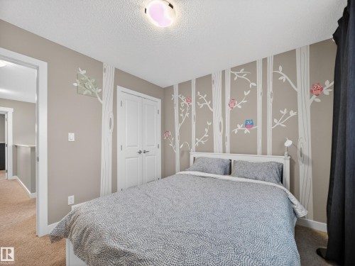 728 Secord Boulevard, Edmonton, AB - Indoor Photo Showing Bedroom