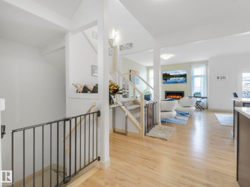22522 98A Avenue, Edmonton, AB - Indoor