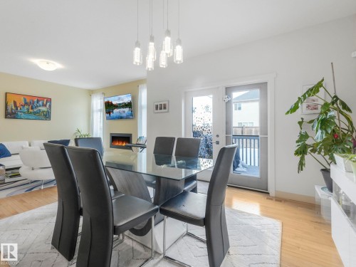 22522 98A Avenue, Edmonton, AB - Indoor Photo Showing Dining Room