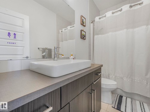 22522 98A Avenue, Edmonton, AB - Indoor Photo Showing Bathroom