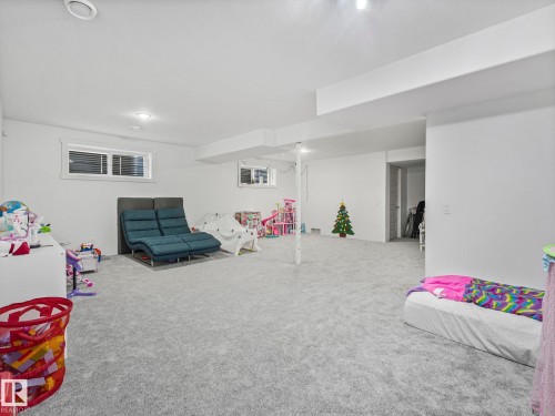 22522 98A Avenue, Edmonton, AB - Indoor