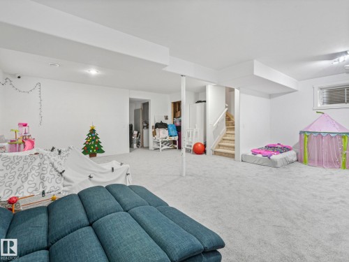 22522 98A Avenue, Edmonton, AB - Indoor