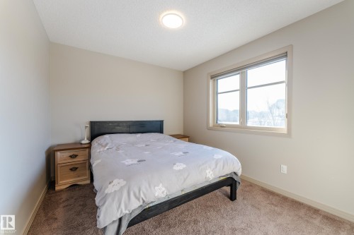 1945 Ainslie Link, Edmonton, AB - Indoor Photo Showing Bedroom